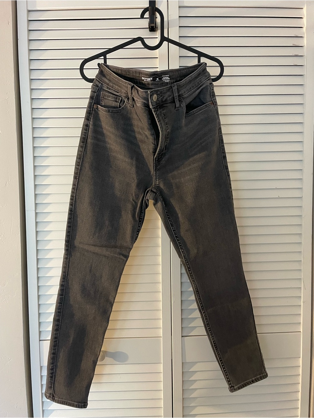 Women’s Old Navy Extra High-Waisted Rockstar Super-Skinny Jeans